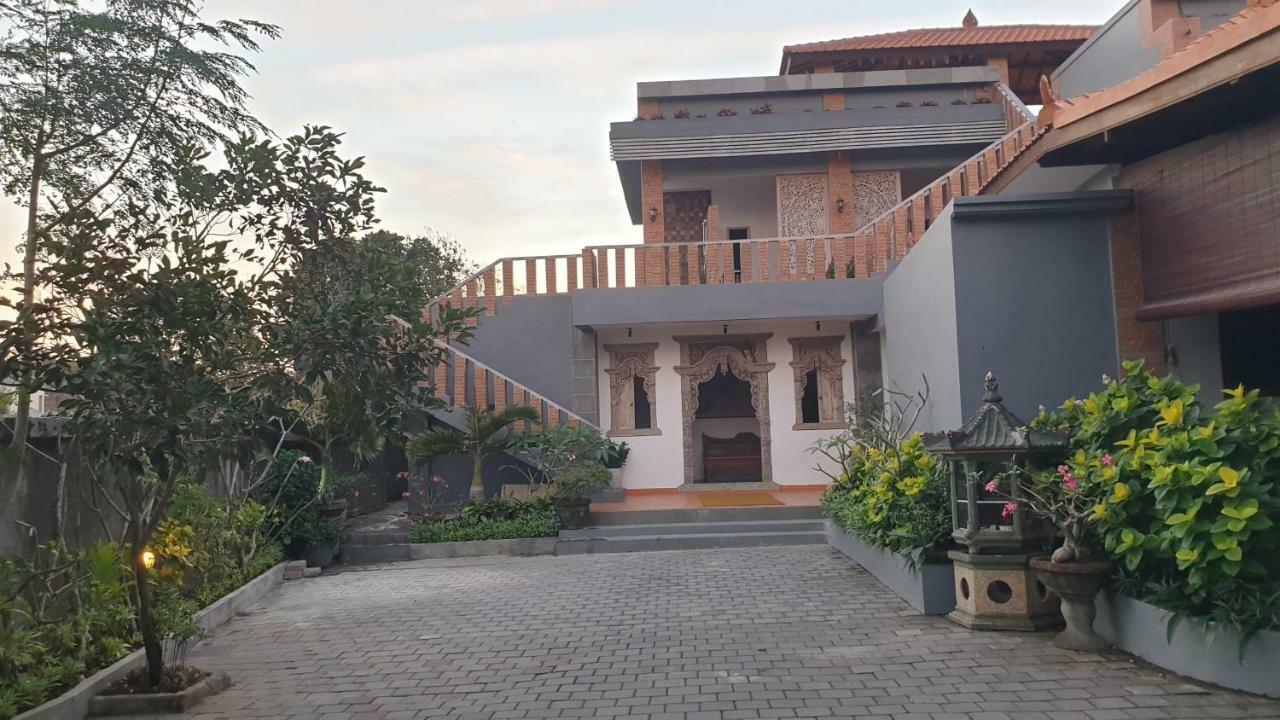 Clover Bali Jimbaran  Exterior photo